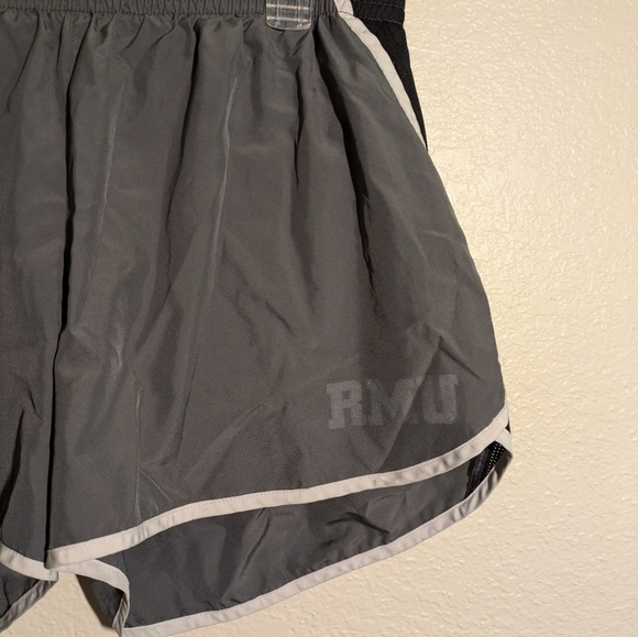 Holloway Ladies xl Gray Athletic Shorts - Picture 3 of 8